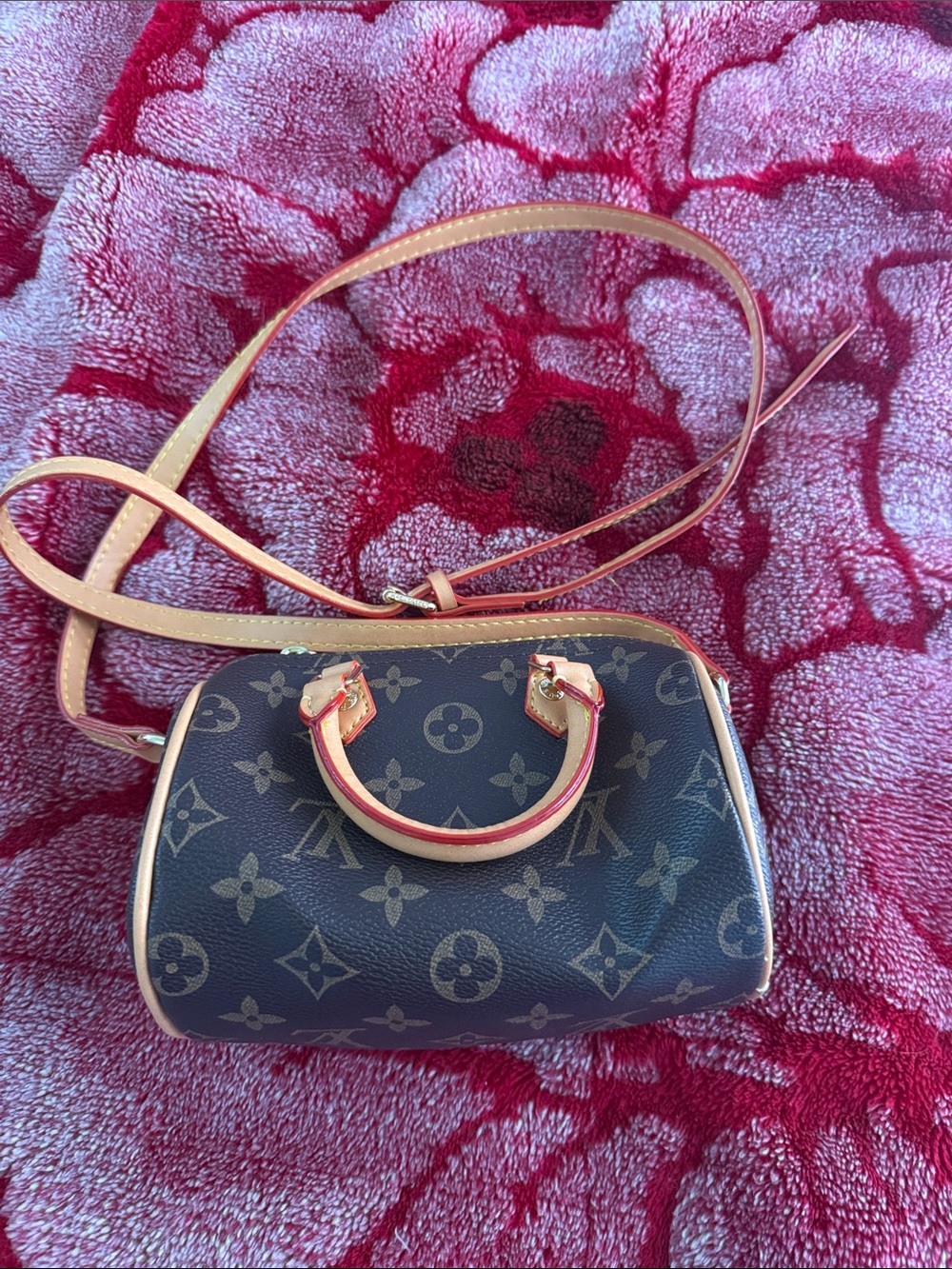 Mini cross body